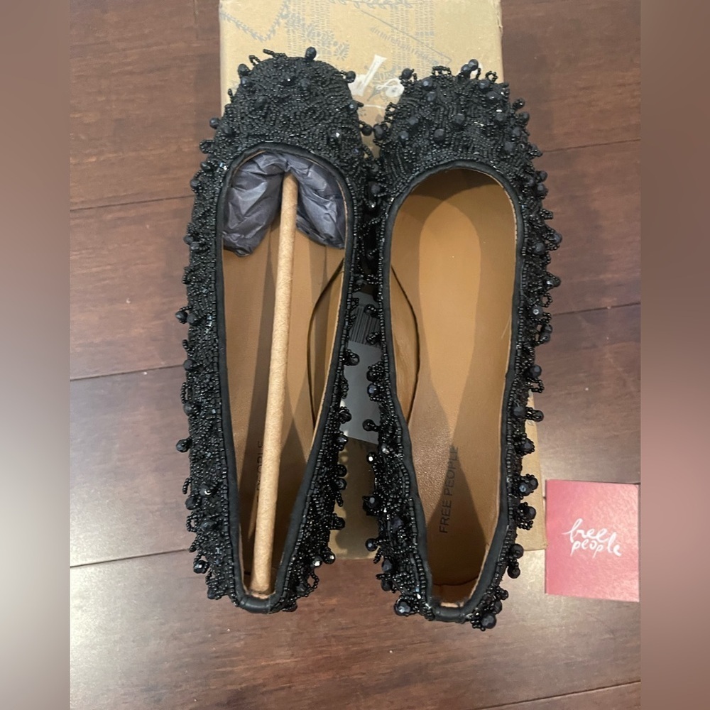 nwt nwb free people Elegant Black Beaded weekends out Women's Flats 7 sold out - Picture 4 of 6